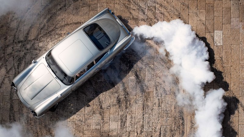 No Time to Die Cinematographer Tells Us How to Shoot Badass Car Chases